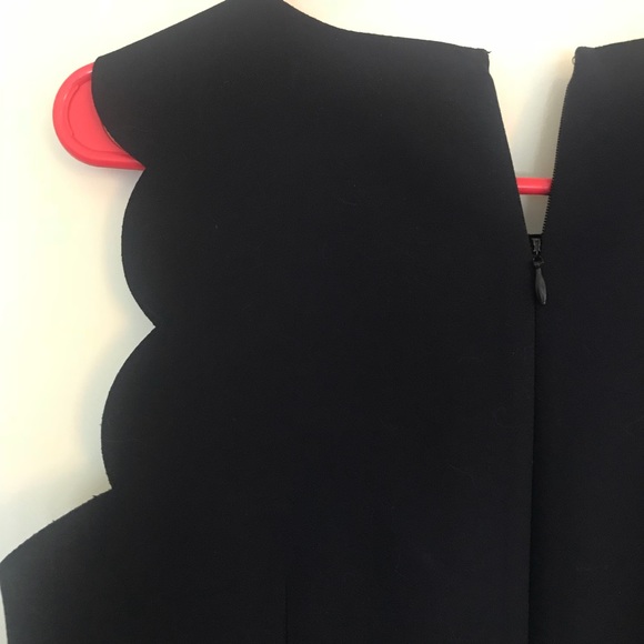 J. Crew Navy Scalloped Shift Dress size 4 - Picture 4 of 5